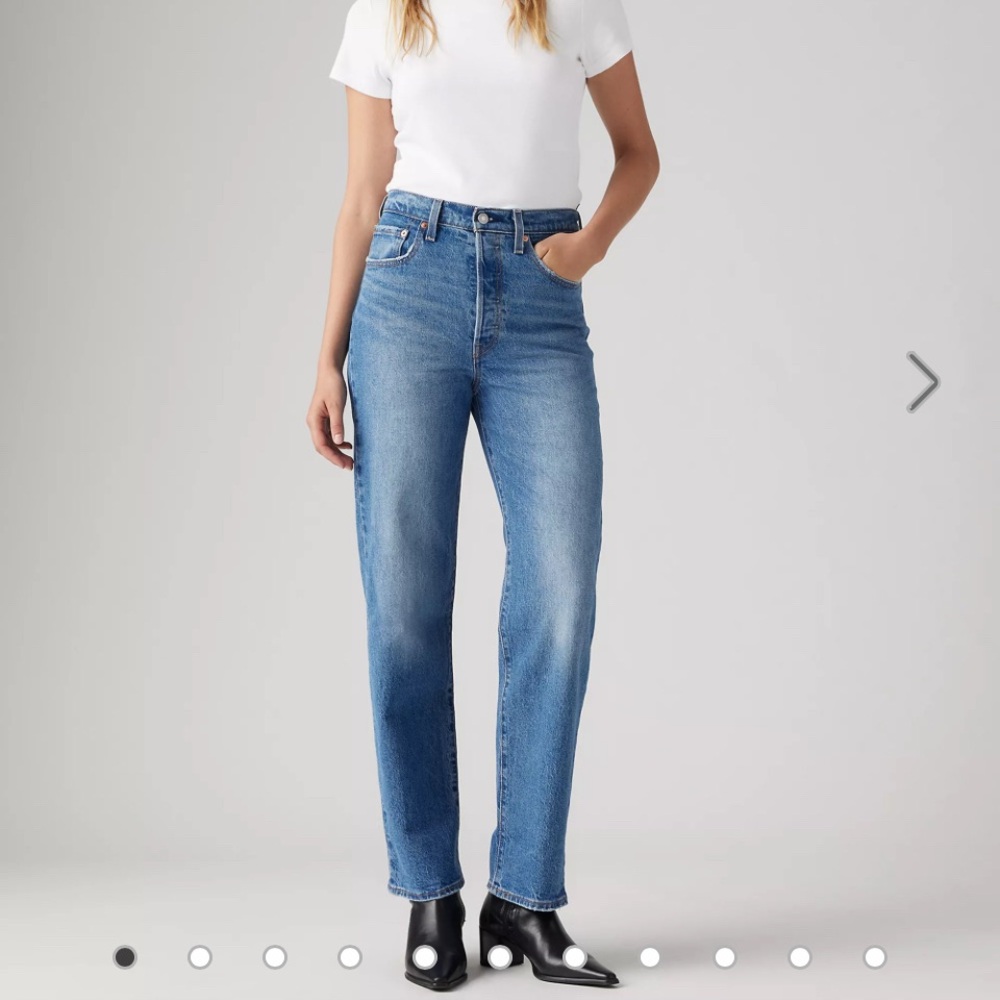 Levi’s Ribcage Straight Ankle Jeans